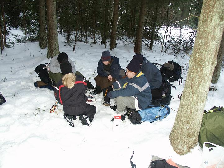 Baka t�rta p� scouts�ttet